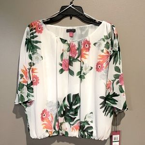 NWT Vince Camuto Top LP